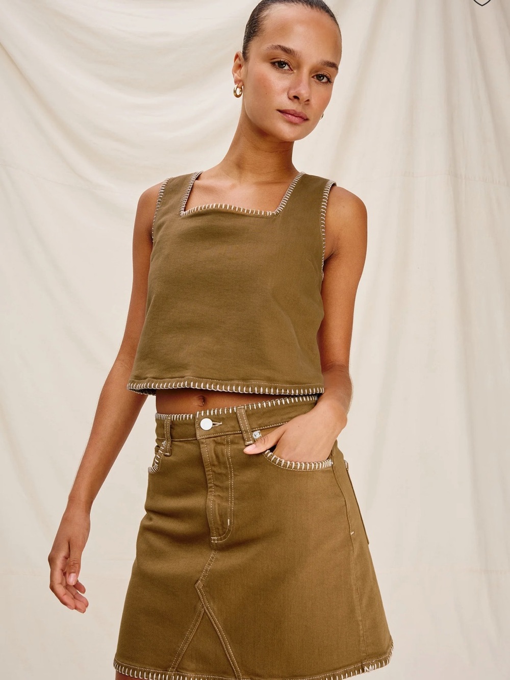 Rails Cropped Tank Top with Contrast Stitching